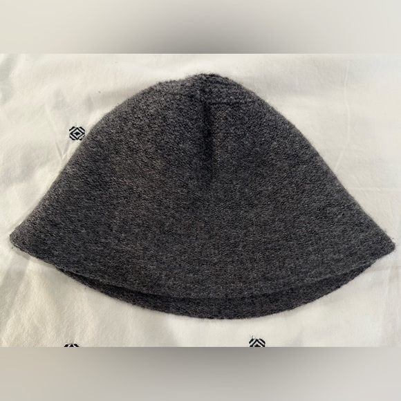 Madgoat Wool Cashmere Bucket Hat - Picture 2 of 4